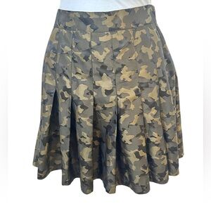 Mistress Rocks LA Green Pleated Mini Camo Skirt -  sz M
